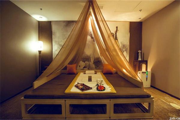 Unlocking the Secrets of Foot Massage: A Holistic Approach to Wellness