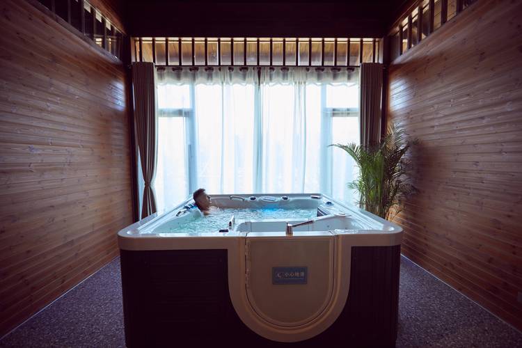 The Revitalizing Power of Volcanic Mud Spa: Rejuvenate Your Body and Mind