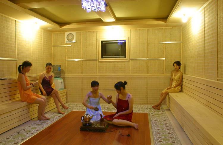 The Benefits of Regular Sauna Sessions with a Certified Sauna Technician