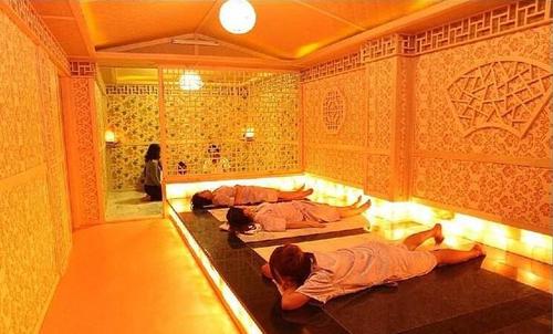 The Restorative Powers of Sauna and Wellness Literature: A Holistic Approach to Revitalize Body and Mind