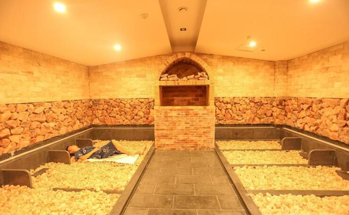 The Benefits of Sauna and a Healthy Diet: A Comprehensive Guide to Wellness and Vitality