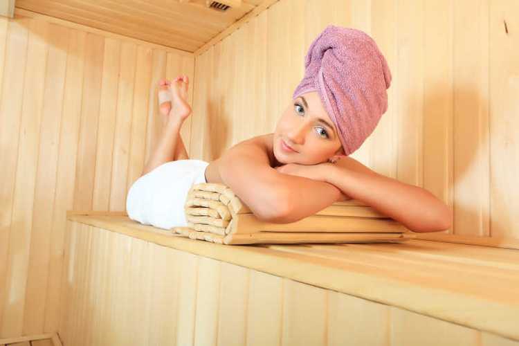 The Rejuvenating Powers of Sauna and Detox Tea: A Holistic Approach to Wellness