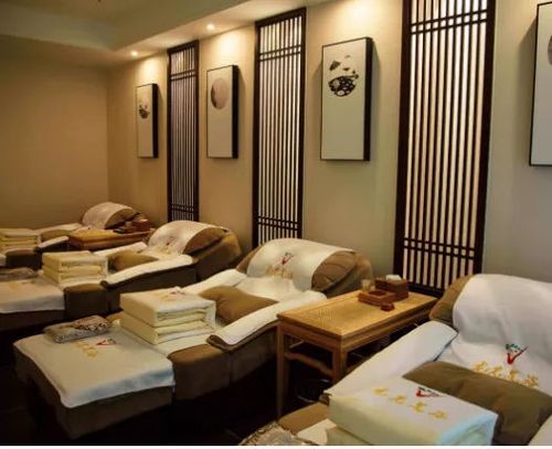 The Holistic Approach to Wellness: Exploring the Synergy between Foot Therapy and Mental Health