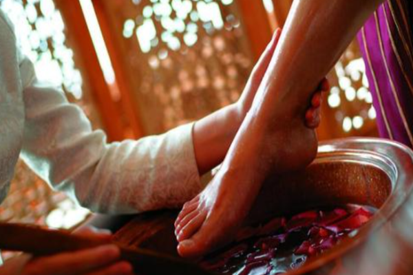 The Secret to Achieving Your Fitness Goals: Unlocking the Power of Foot Reflexology and Weight Loss