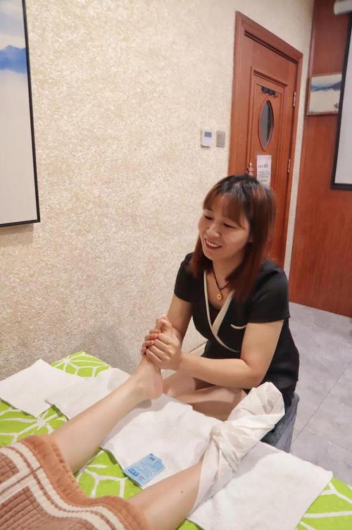 Unlocking the Secrets of Foot Reflexology: A Holistic Approach to Wellness